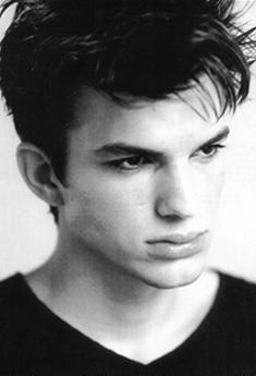 ashtonkutcher4.jpg